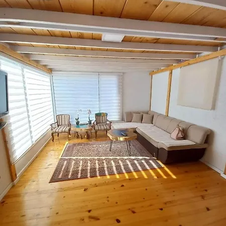 Halal Kuca Sa Bazenom U Mostaru Holiday home