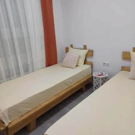Holiday home Halal Kuca Sa Bazenom U Mostaru Mostar